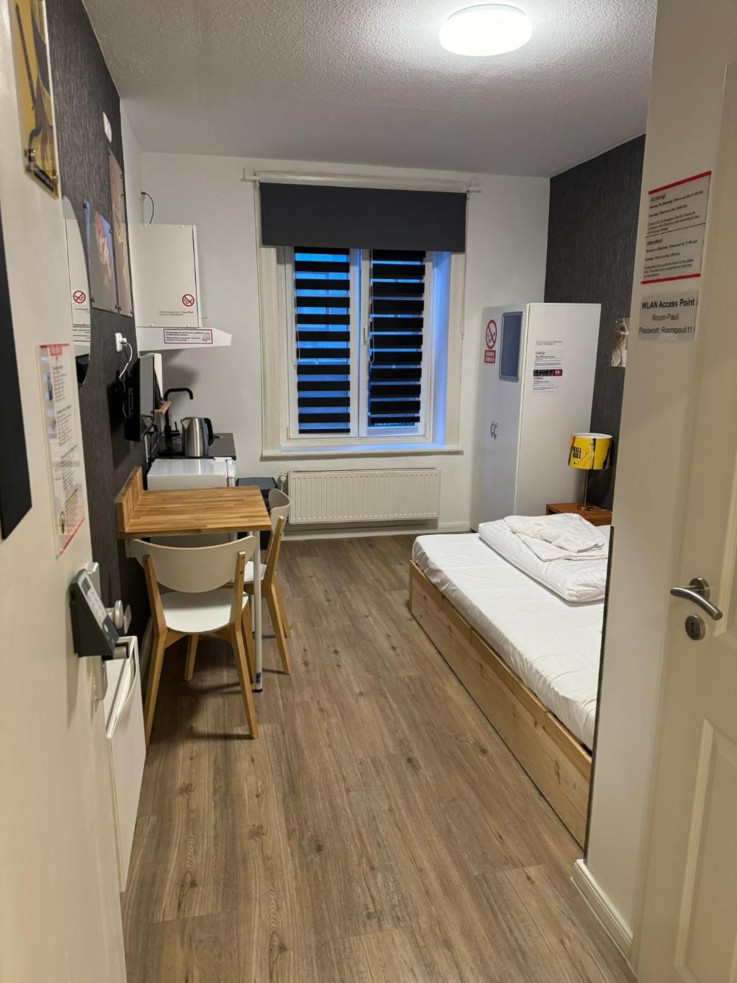 Room Pauli Hamburg Exterior photo